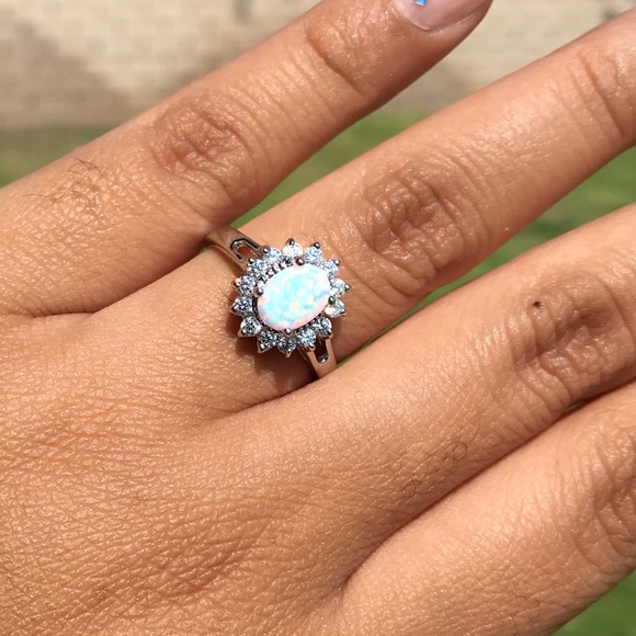 Sterling Silver Opal Ring - Picture 3 of 5